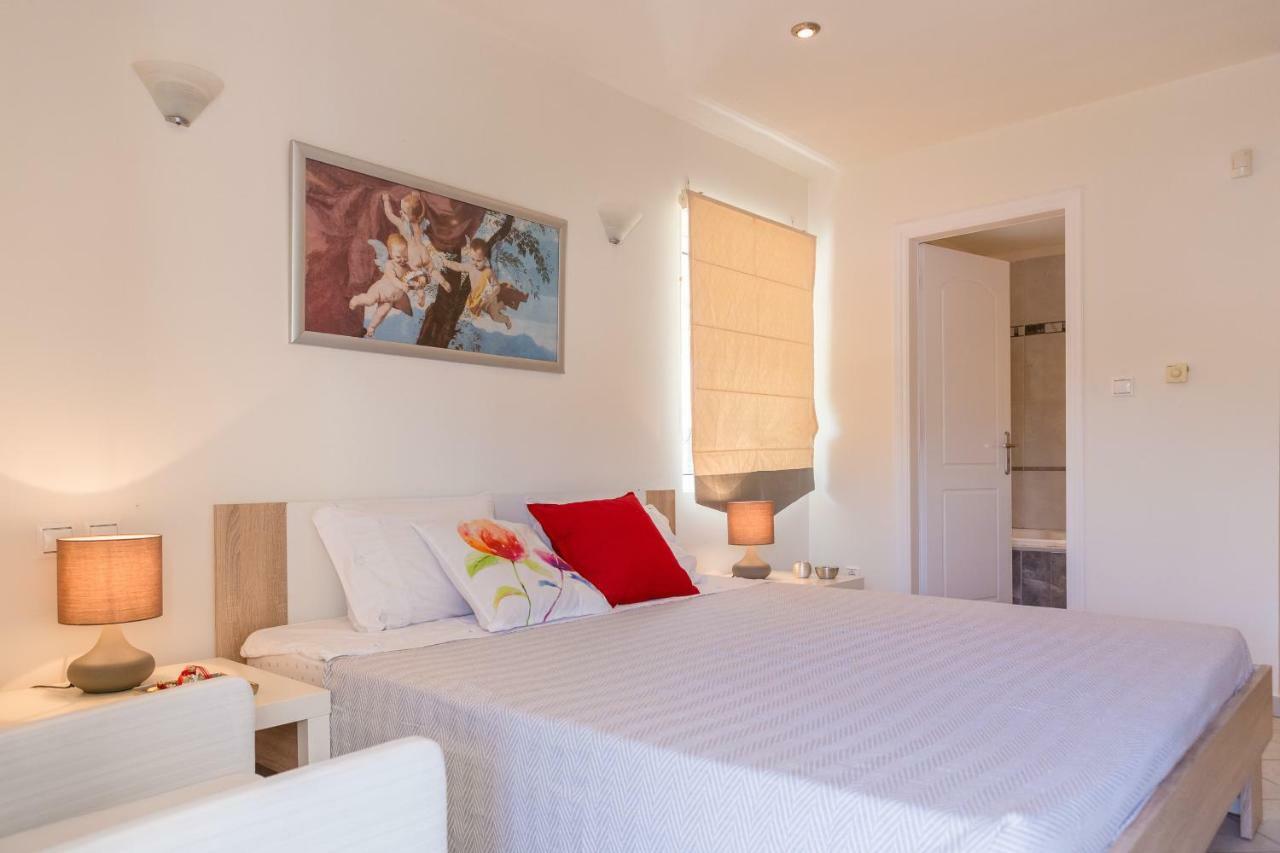Villa Santa Barbara Marathón Extérieur photo